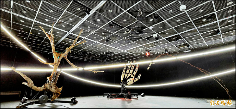 【藝術文化】豪華朗機工首部劇場作品《最後一問》 2026前進台中歌劇院