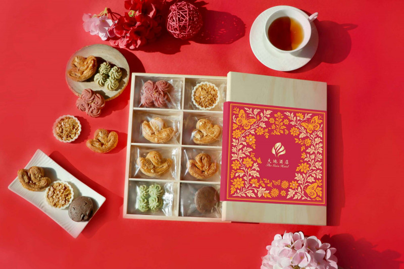 「瑞馬豐年禮盒」食用後，木盒可留做居家收納使用，讓新年祝福延續於生活中。（大地酒店提供）