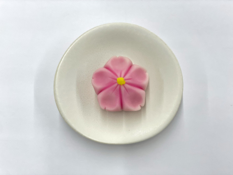 宗家源吉兆庵—上生菓子 櫻花。（源吉兆庵提供）