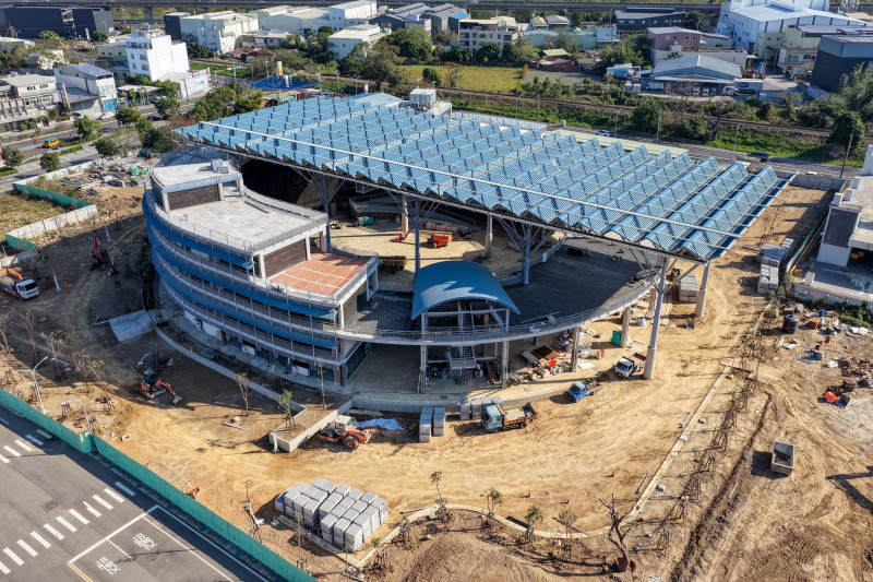 「竹東客家文化大禾埕」計畫統包工程榮獲第26屆國家建築金獎的公共建設優質獎-規劃設計類。（新竹縣政府提供）