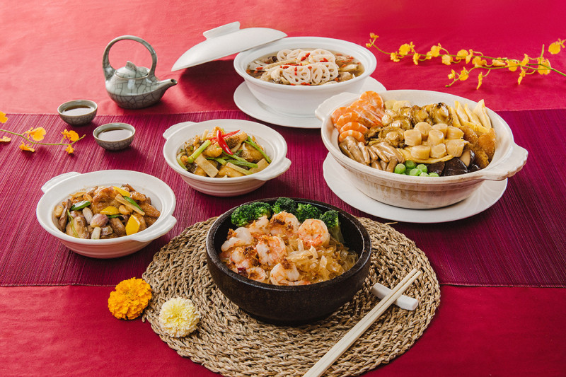 理想大地年菜外帶即日起至1月31日前預訂並完成付款，享9折優惠。（理想大地渡假飯店提供）