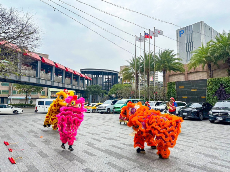 台北凱達大飯店將於大年初一早上9點30分，於飯店大門口舉辦「祥獅獻瑞」表演。（台北凱達大飯店提供）