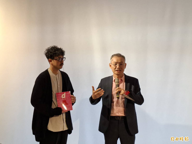 由台灣新竹品牌或者與日本合作推出的《d設計之旅 台灣．新竹》今天首發行。（記者洪美秀攝）