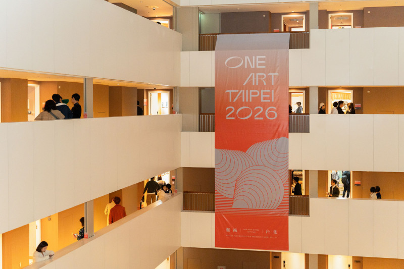 第8屆「ONE ART Taipei 2026 藝術台北」於JR東日本大飯店台北登場。（亞太連線藝術提供）