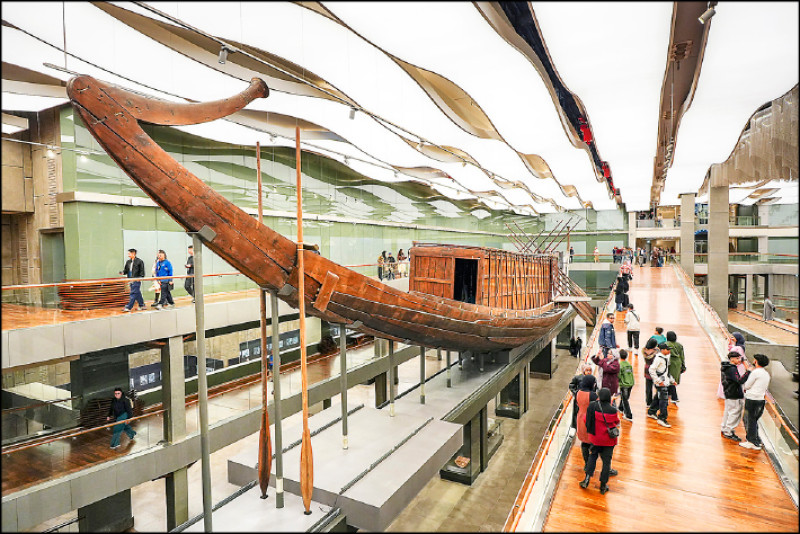 太陽船被發現時是解體狀態，考古學家們費時10年，才將這第1艘沒附說明書的「超豪華模型」組裝完成。