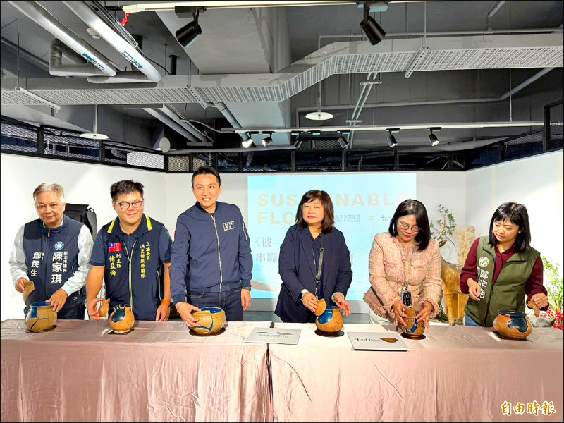 「彼—此 2.0」特展以考古與當代永續對話為主軸，提前為淡江大橋通車元年揭開文化序章。（記者羅國嘉攝）