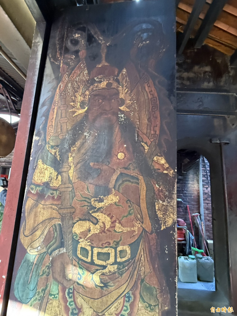 廟中有國寶大師陳壽彝之作。（記者李文德攝）