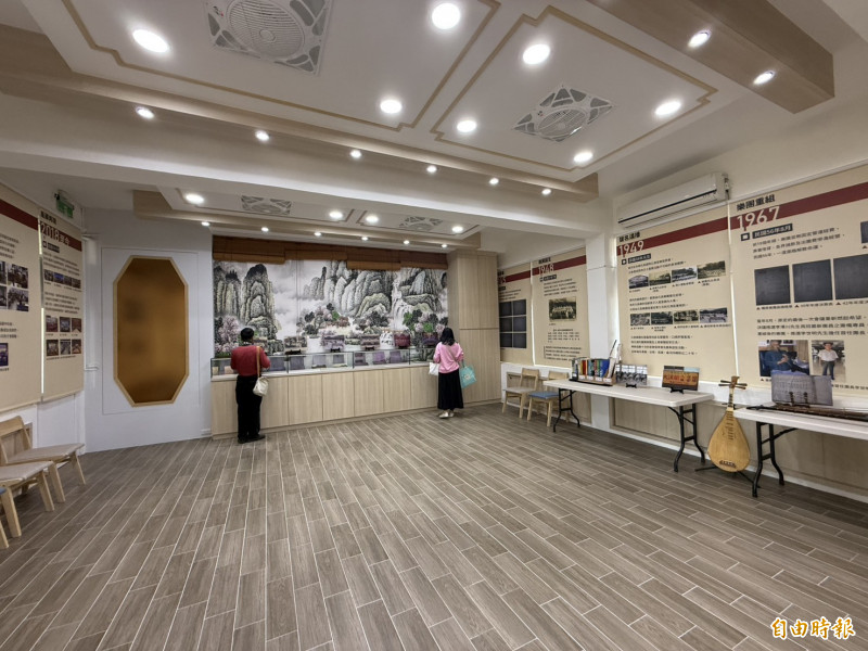 館內介紹元長樂團、大漢閣南管歷史，更展出老照片及樂器。（記者李文德攝）