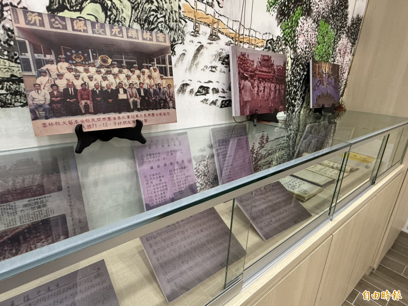 館內介紹元長樂團、大漢閣南管歷史，更展出老照片及樂器。（記者李文德攝）