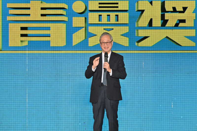 文化部部長李遠認為，台漫代代薪火相傳，終有一天超越日漫，期待年輕人看到未來那一天。（文化部提供）