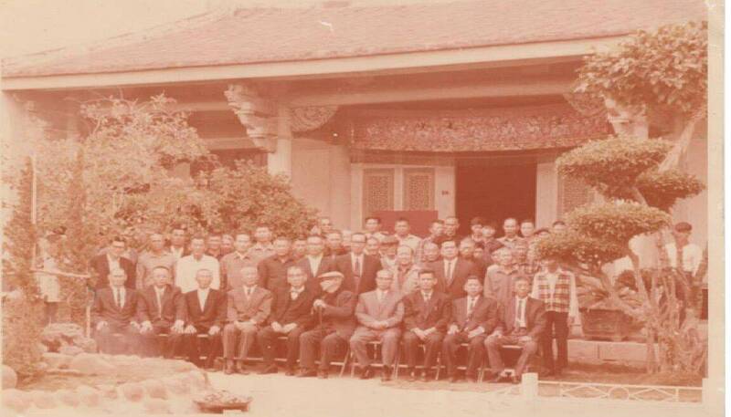 興建於1943年的鹽水區翁鐘五故居，融合漢式、西式與日式為一身，反應日治時期台灣建築受外來文化影響下所產生的特色。（圖由翁瑞彬老師提供）