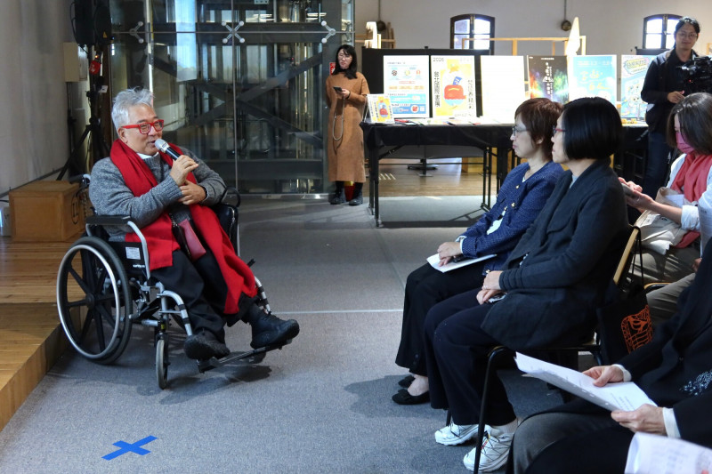 台北書展基金會董事長郝明義（左）致詞。（台北書展基金會）