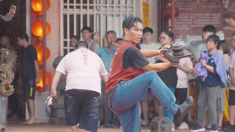 九天民俗技藝團從廟口陣頭出發，至今堅持保留文化與傳承。（公視提供）