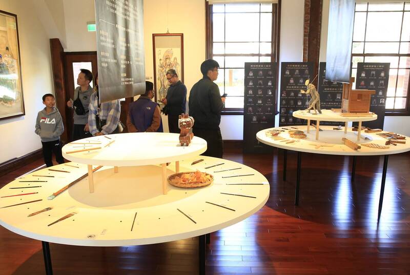 工藝類別科普區，展示7大工藝使用的材料、工具與半成品。（總爺藝文中心提供）