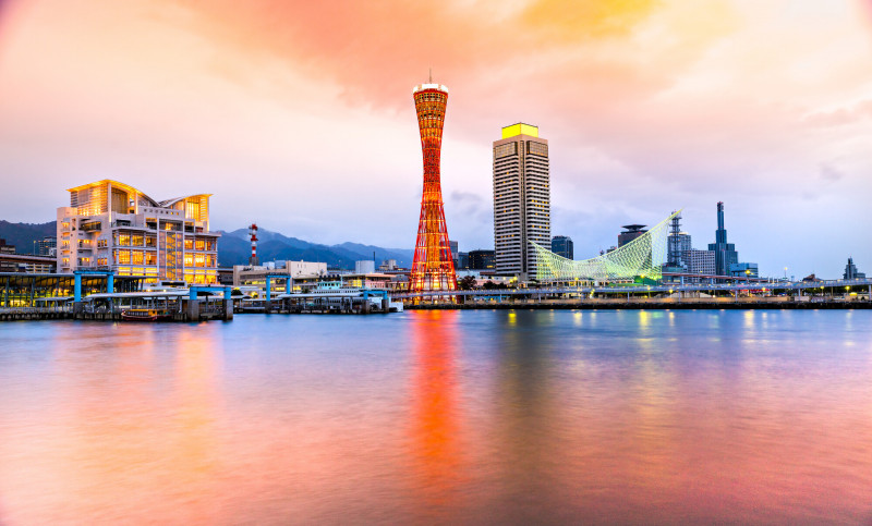 雄獅旅遊1月26日起限時6天，開搶長榮神戶6折機票。（雄獅旅遊提供）