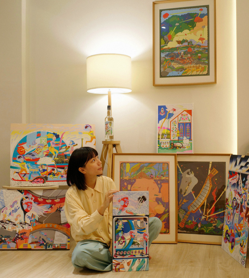 吳致怡以溫潤的插畫捕捉那些容易被忽略的日常細節，從水泥牆後的層疊山巒到午後街角的光影變化。（理想大地提供）