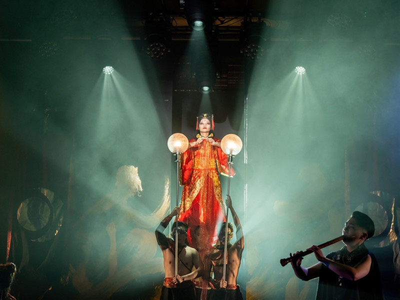 即將成真火舞團《焰島之光》，3月8日下午5時於勝利星村構公園免費觀賞。（屏東縣政府提供）