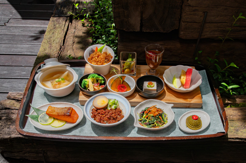 「麗禧晨之光早餐」料理融合台灣在地文化與家庭記憶，為春日旅程注入滿滿元氣。（北投麗禧溫泉酒店提供）