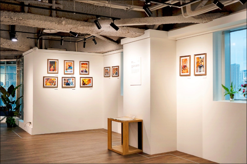 世界宗教博物館即日起至4月26日推出「以愛與和平之名～僧人眼中的梵蒂岡」攝影展。（世界宗教博物館提供）