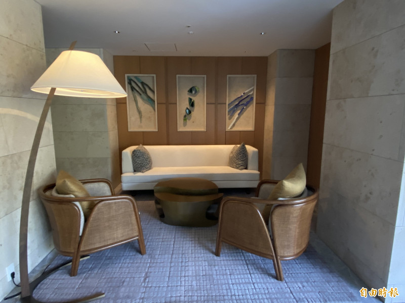 沖繩海麗客蘭尼腹地廣大，每個地方都有讓人安適歇坐處。（記者周幸叡攝）