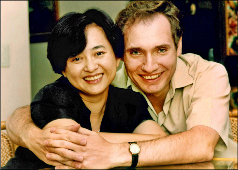 魏樂富與葉綠娜兩人以音樂為伴，攜手50年、琴牽半世紀。