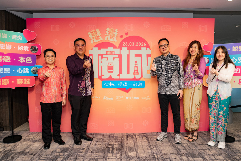 檳城彭加蘭哥打州議員YB王宇航（左起）、檳州旅遊與創意經濟委員會YB黃漢偉、檳城環球旅遊機構CEO黃茁原、檳城環球旅遊機構經理袁寶琳、檳城環球旅遊機構黃柯以等，日前來台推廣檳城觀光。（檳城環球旅遊機構提供）