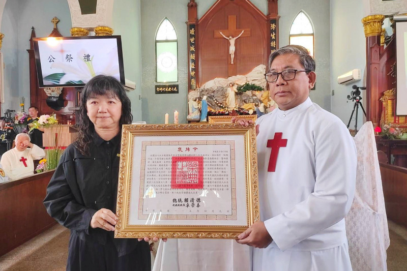 奉獻台灣文化60年  秘克琳神父告別式  總統褒揚令全文曝