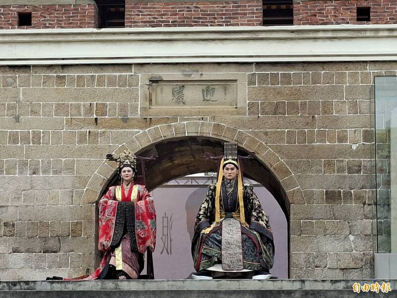 台積心築藝術季開幕 吳興國、魏海敏東門城上演《慾望城國》