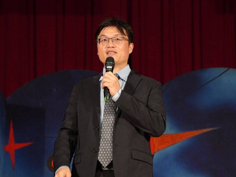 教育部常務次長朱俊璋致詞。（紙風車提供）