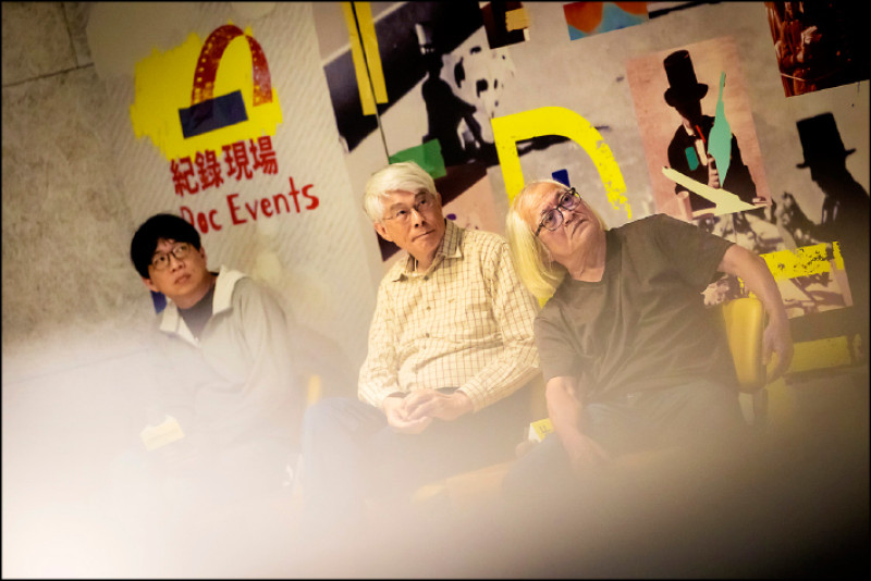 TIDF展前活動《鹿港反杜邦運動》放映座談，左起策展人林木材、李道明導演、綠色小組成員王智章。