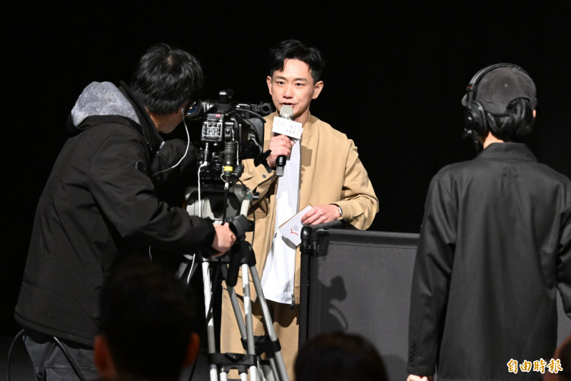 演員陳家逵開場主持第2屆台北戲劇獎入圍記者會。（記者胡舜翔攝）