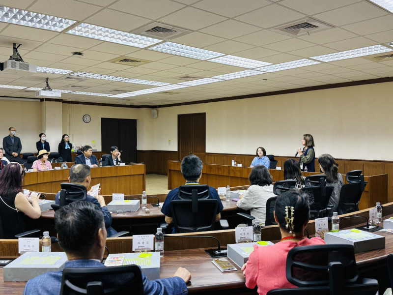 日本國際媽祖會拜訪屏東縣政府，雙方互動熱絡氣氛融洽。（圖由屏東縣政府提供）