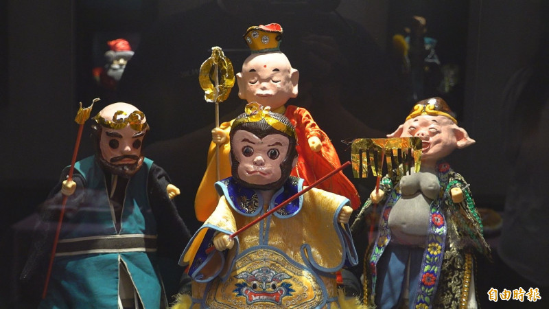 近40年偶藝人生用12件作品呈現 黃俊雄弟子黃世志北港開展