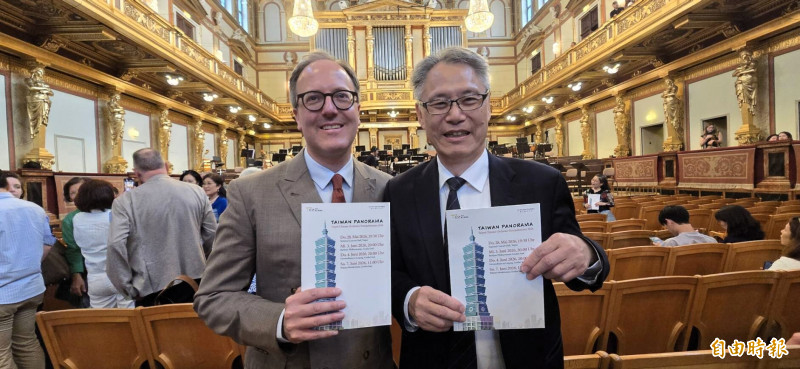 奧地利國會議員Dominik Oberhofer因為太忙沒去過台灣，但他說自己的兒子是維也納少年合唱團團員，到過亞洲巡演很多次，還跟他說最喜歡的國家是日本與台灣。（記者凌美雪攝）