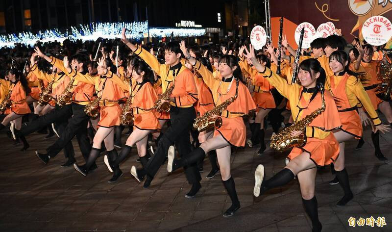 東京佼成暴雨登台引反思!橘色惡魔遇雨可喊停 文總談戶外演出雨備關鍵