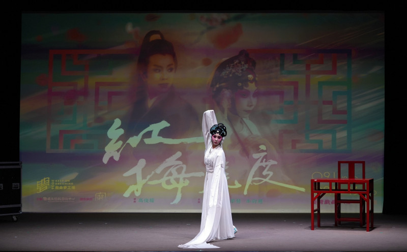 有酒必應神祕烏廟藏玄機 懸絲傀儡上演木偶變臉暗黑寓言