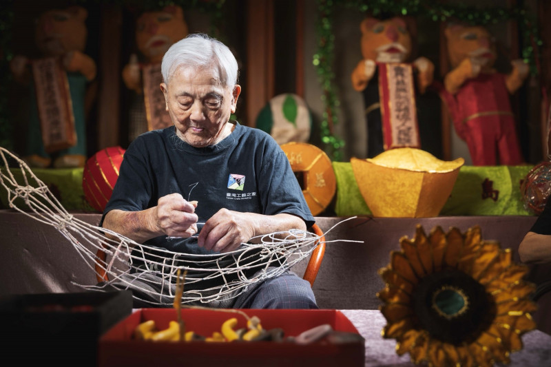 新竹市傳統工藝「花燈」保存者蕭在淦辭世 文化部將呈請總統明令褒揚