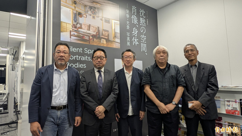 台灣文化中心東京攝影展 聚焦眷村與反共紋身記憶