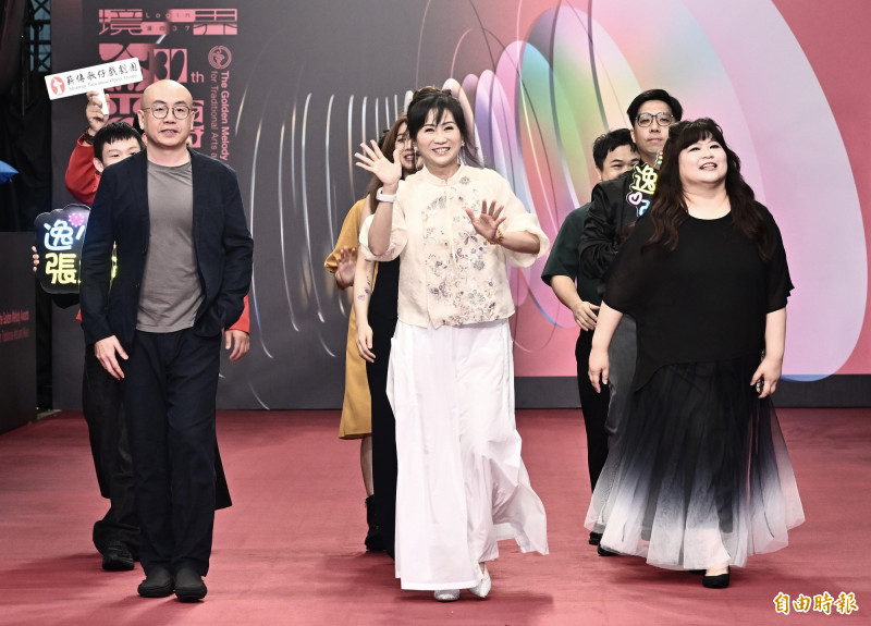 傳藝金曲獎》罵人撒嬌樣樣來！歌仔戲名伶張孟逸走紅毯 現場示範電暈全場