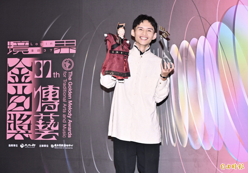 傳藝金曲獎》劉亮延台語爵士改編《金鎖記》奪作詞 楊元碩《嗩笛狂想》獲最佳作曲