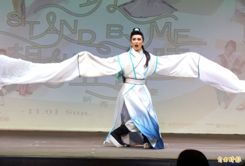 秦檜也有委屈？鄭力榮唱出「背黑鍋」心理 黃偲璇10年回歸甩水袖功力驚人