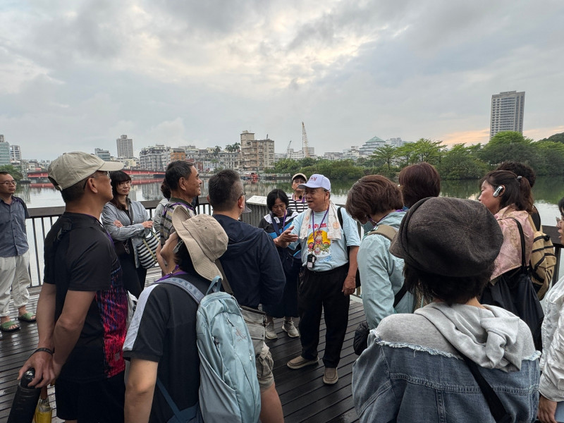 透過多元閱讀走讀活動，拓展市民的跨領域思考與閱讀視野。（台南市政府提供）