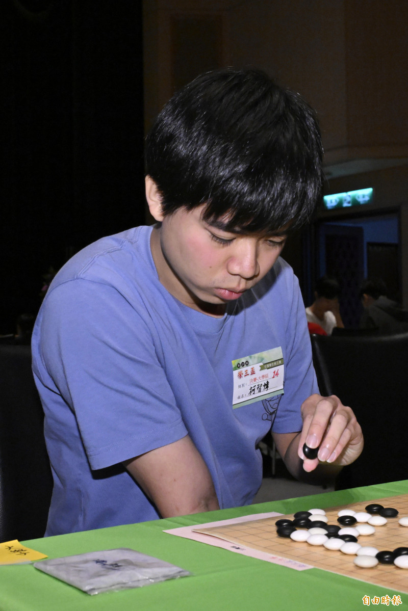 兄弟接棒當棋王、忍腹痛拚冠軍!榮三盃3位新科棋王親揭參賽心聲