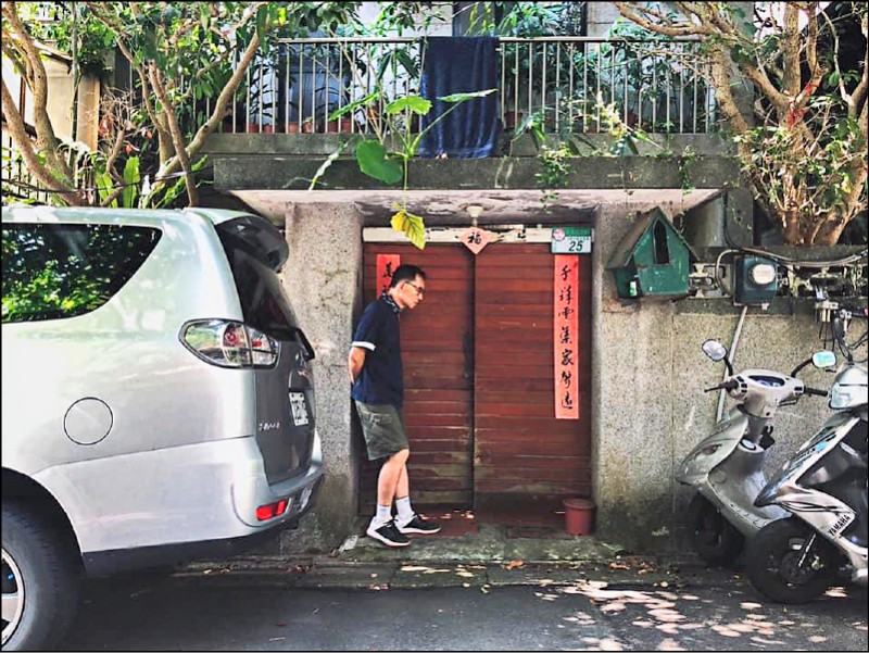 【自由副刊】 一手寫作，一手導演 － 林俊頴談紀錄片《我記得》執導