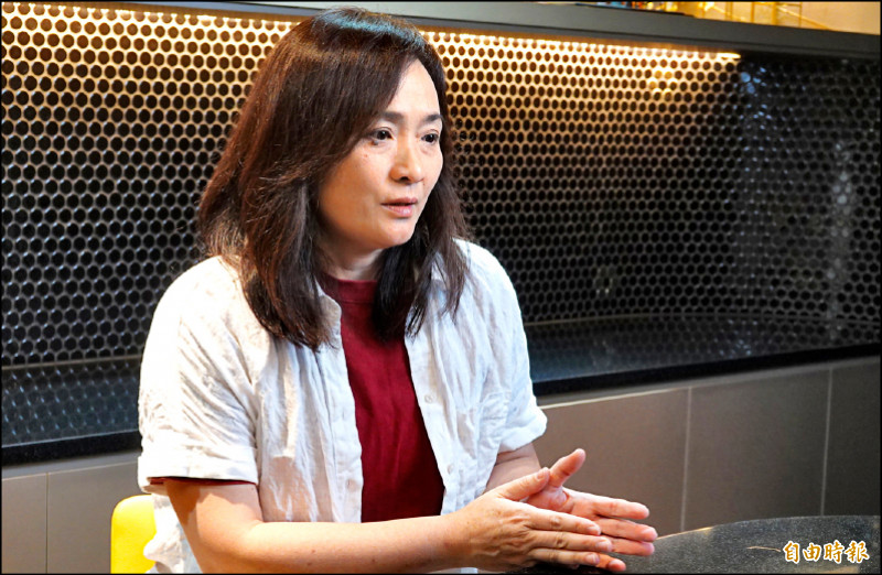 【藝週末．藝週表藝人物】詩與劇場互為補充說明─導演徐堰鈴談詩劇場與《海鷗詩學》