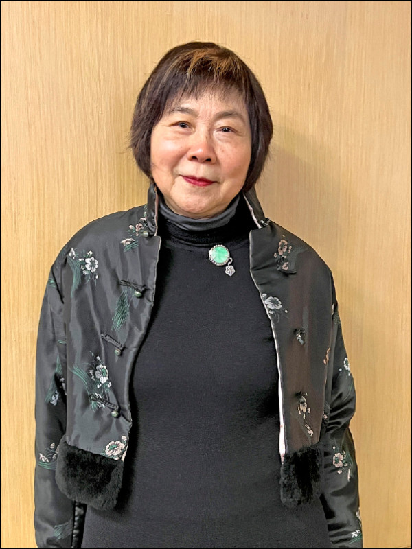 【藝週末．藝週工藝之美】結合傳統刺繡技藝與東西方文化，跨向當代藝術─國家工藝成就獎得主粘碧華