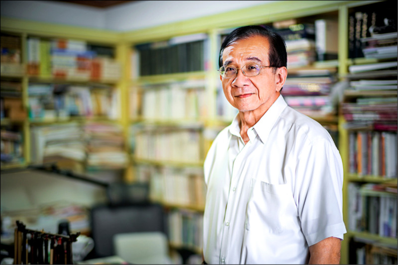 【自由副刊．書與人】 悠遊於燦爛輝煌的日本平安朝文學世界 － 林水福談《源氏物語》新譯