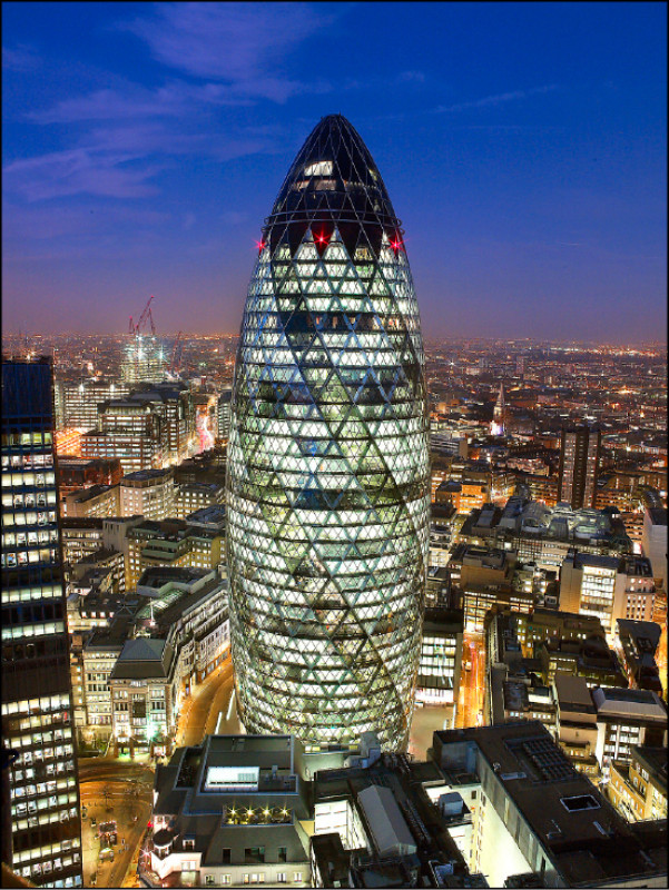 【藝週末．建築行旅】大膽創新打造前衛之城─諾曼．福斯特的倫敦建築美學