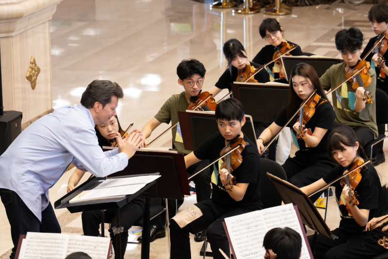 柏林愛樂大師並肩傳授秘技  台灣青年樂團成員：感受到美妙時刻