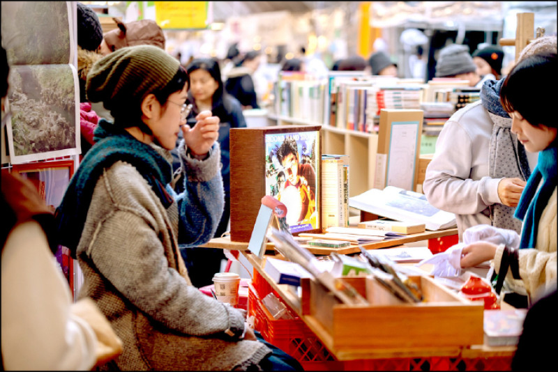 【藝術文化】2025世界的讀字公民今日登場 牯嶺街封街辦創意書香市集